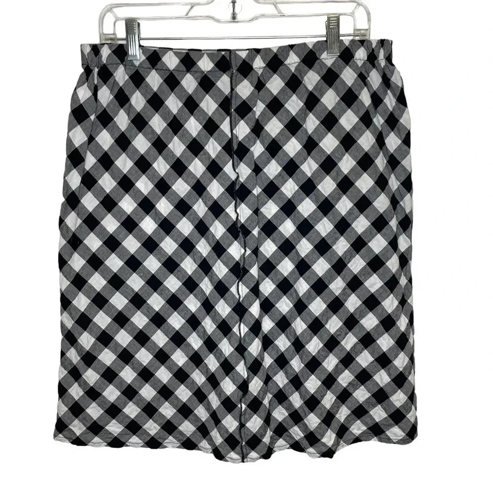 Apropos black and white gingham skirt